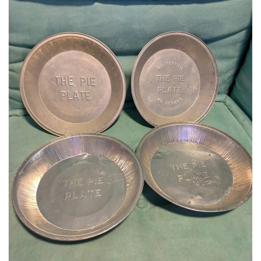 Lot 4, Vintage CT Metal The pie plate restaurant Pie Tins Different Eras